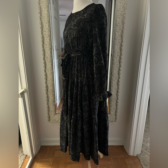 Roolee Black Long Sleeve Floral Dress - Picture 5 of 7